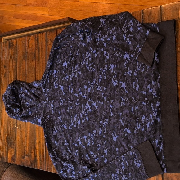 Greyson Gotham Maltese Camo Hoodie - Picture 6 of 6